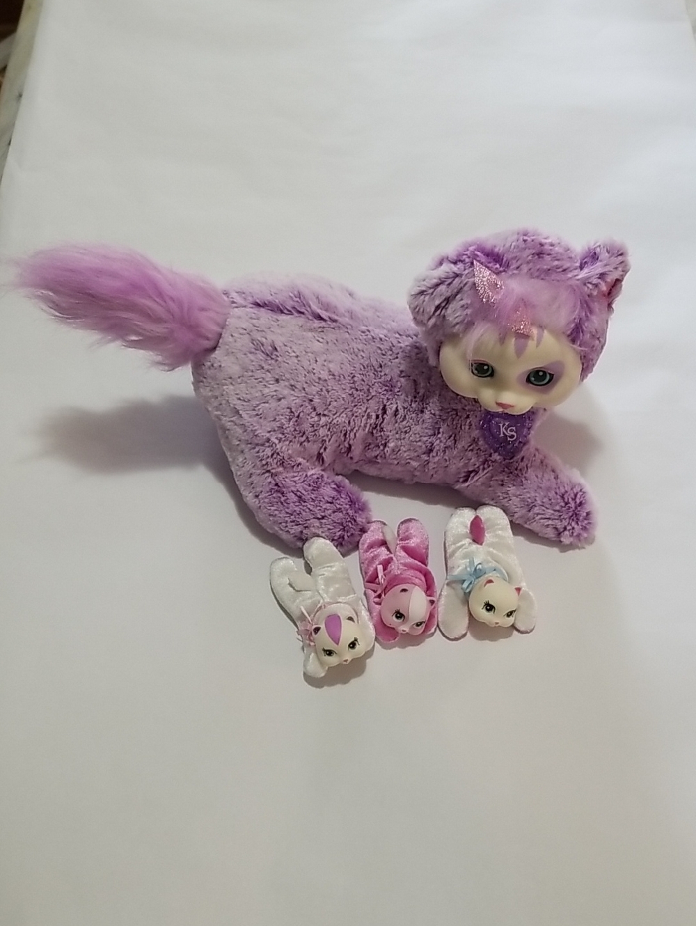 Purple Kitty Surprise With 3 Kittiens